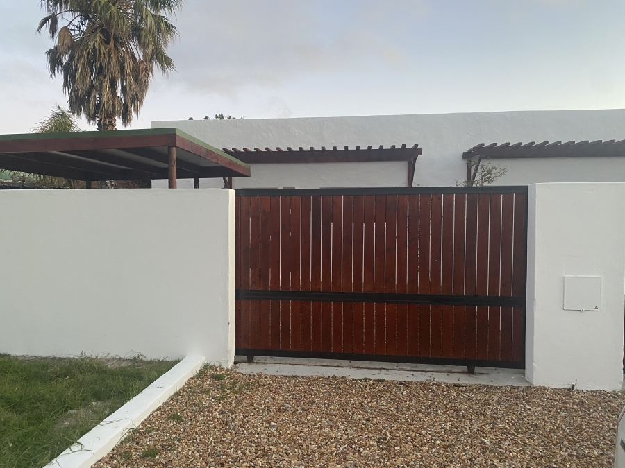 3 Bedroom Property for Sale in Milkwood Park Western Cape